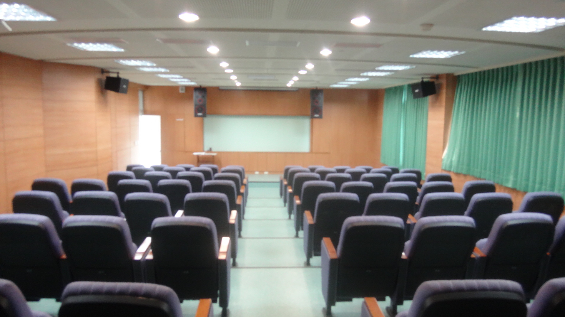 階梯教室全景